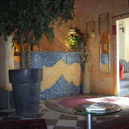 Fritzis Arte Rooms Штутгарт Экстерьер фото